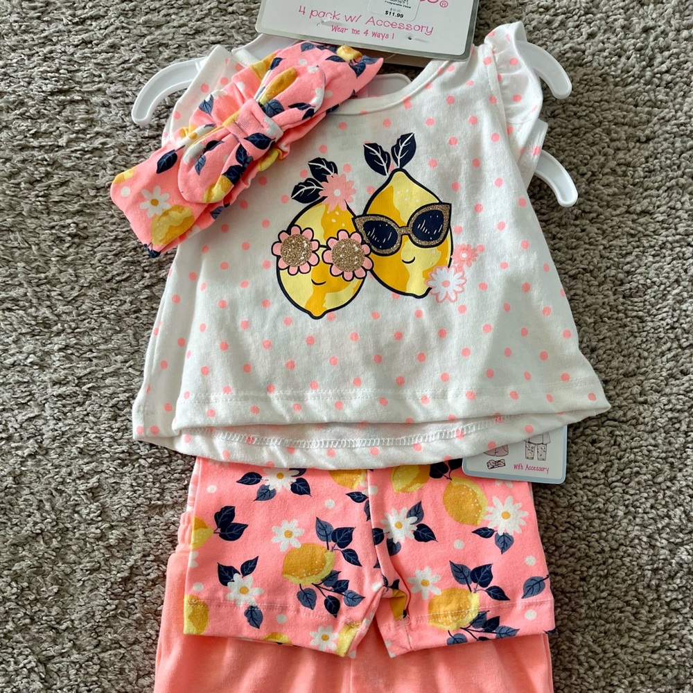 Little Lass 4 Pack w/ Accessory NWT